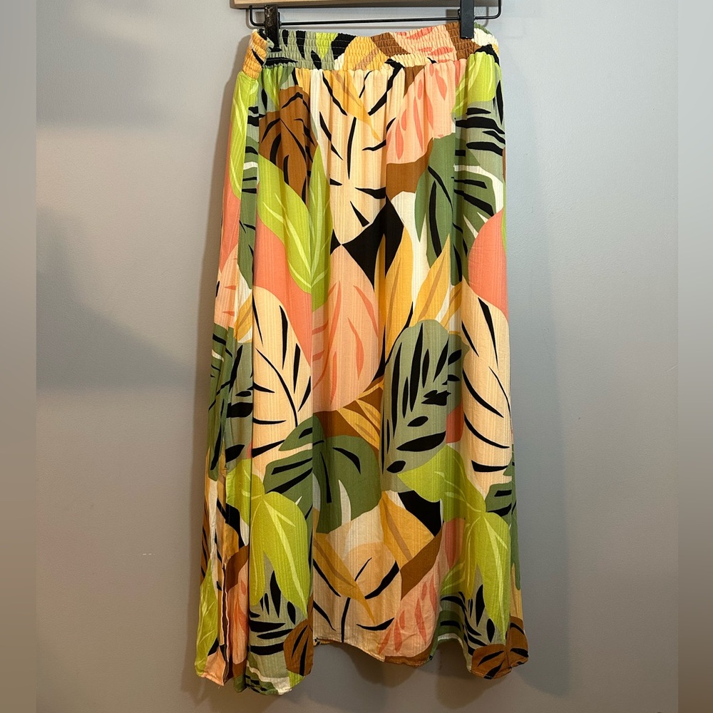 LOFT Palm Smocked Midi Skirt Medium - Picture 4 of 7